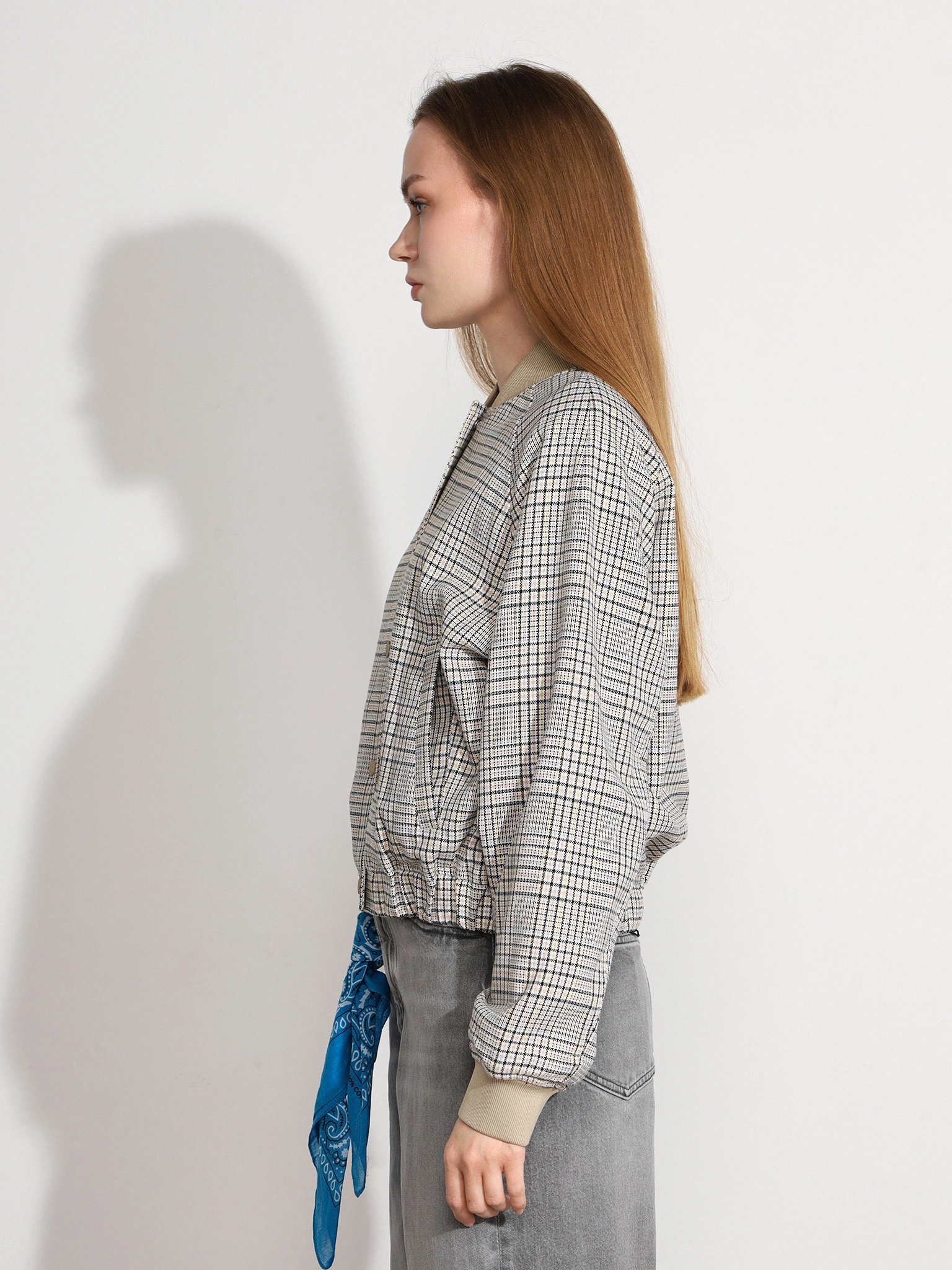 Жакет-бомбер в клетку на кнопках